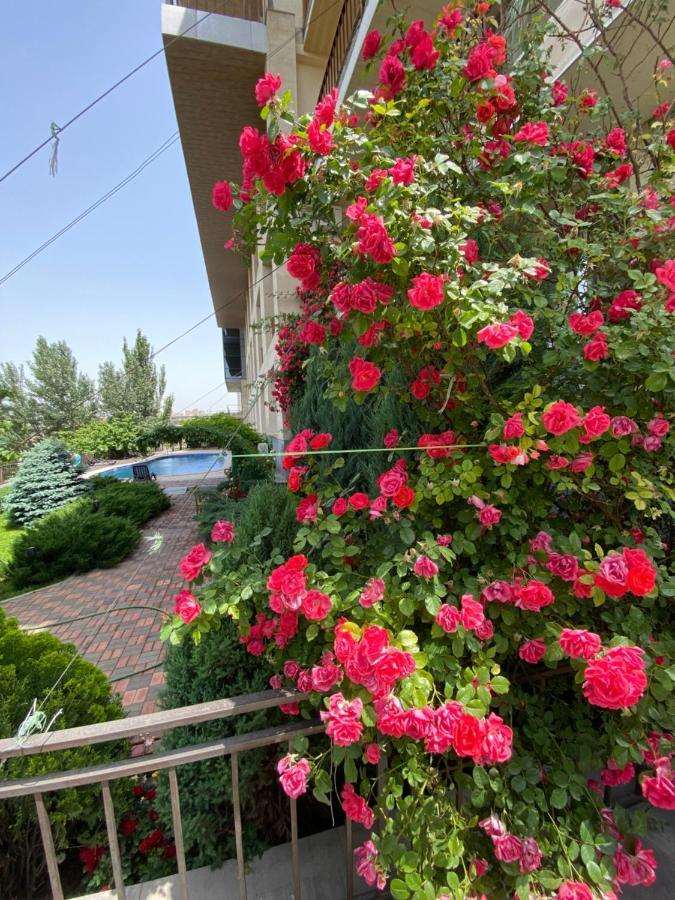 Olympia Garden Hotel Yerevan Exterior photo