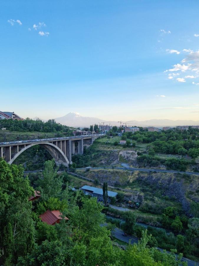 Olympia Garden Hotel Yerevan Exterior photo