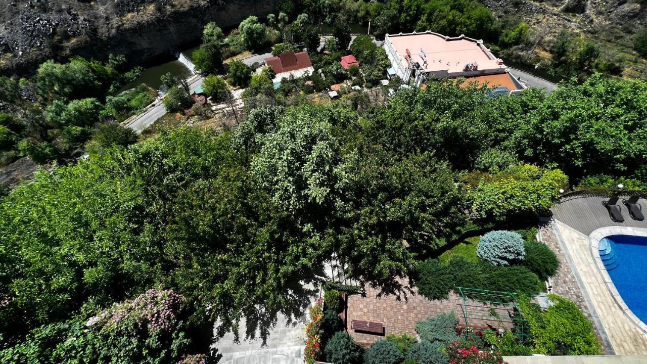 Olympia Garden Hotel Yerevan Exterior photo
