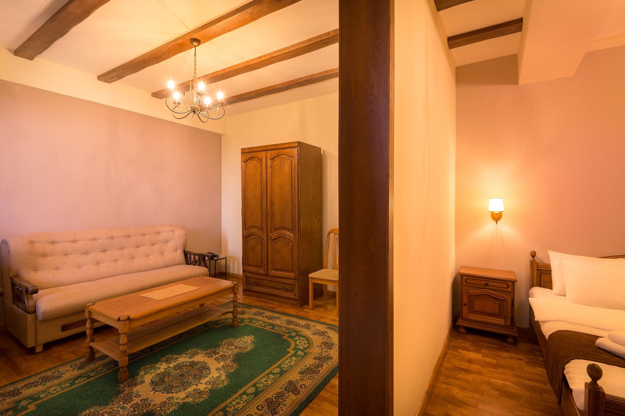 Olympia Garden Hotel Yerevan Exterior photo